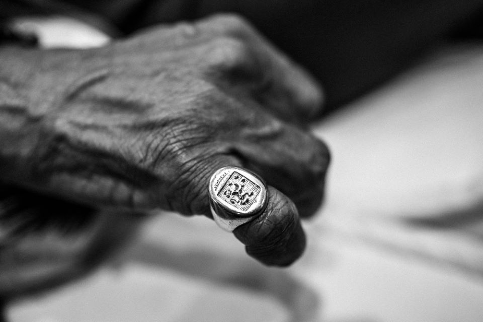 Куинси Джоунс носи на ръката си пръстена на Франк Синатра